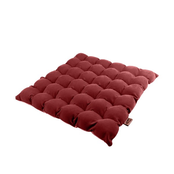 Raudona pagalvėlė su masažiniais kamuoliukais Linda Vrňáková Bubbles, 65 x 65 cm
