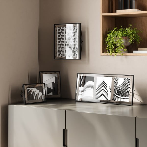Iš metalo pastatomas/pakabinamas rėmas juodos spalvos 23x18 cm Prisma – Umbra-image-3