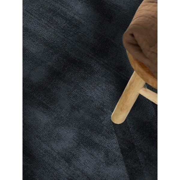 Rankų darbo juodos spalvos iš viskozės apvalios formos kilimas ø 120 cm Noemi – Vikosa-image-4