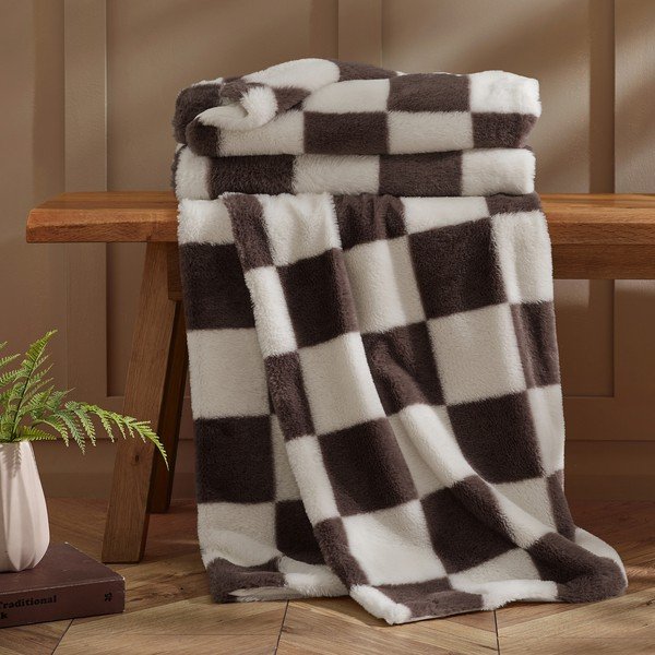 Baltos spalvos/tamsiai rudos spalvos antklodė ir pledas 130x170 cm Cosy Soft Checkerboard – Catherine Lansfield-image-2