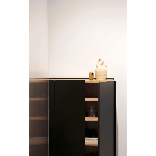 Aukšta šoninė spintelė juodos spalvos iš ąžuolo 95x120 cm Arista – Teulat-image-3