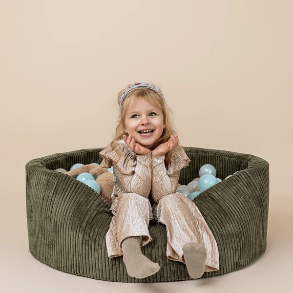 Khaki spalvos iš velveto pripučiamų kamuoliukų baseinas 90x90x30 cm Montessori – Meowbaby-image-1