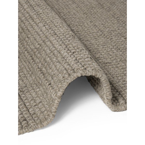 Rankų darbo pilkos spalvos iš vilnos kilimas 80x250 cm Camden Parker – Ted Baker-image-4