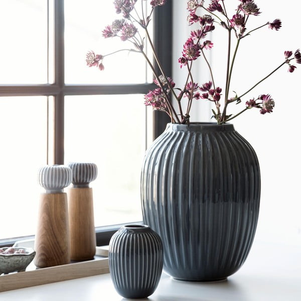 Tamsiai mėlyna akmens masės vaza Kähler Design Hammershoi, aukštis 10 cm-image-2