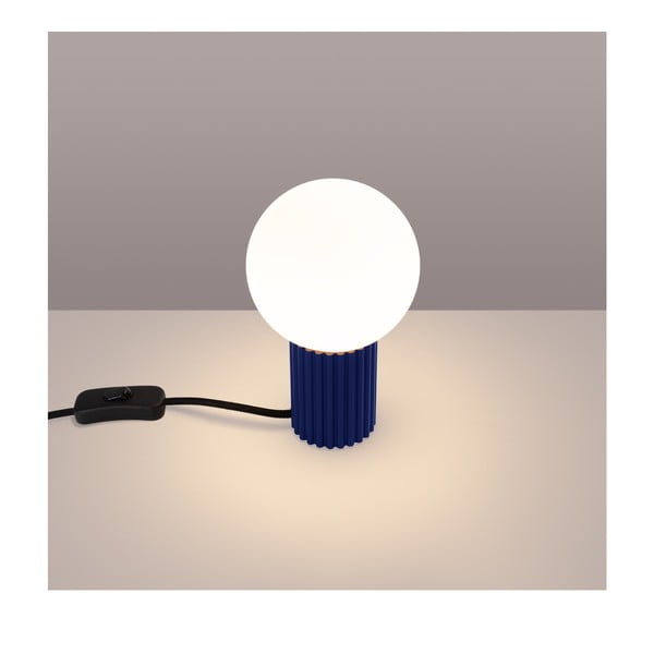 Tamsiai mėlynos spalvos stalinis šviestuvas (aukštis 19 cm) su stiklo gaubtu Orbital – Sollux-image-1