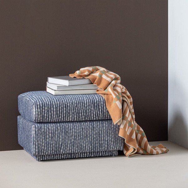 Pilkai mėlynos spalvos iš audinio taburetė Lou – WOOOD-image-1