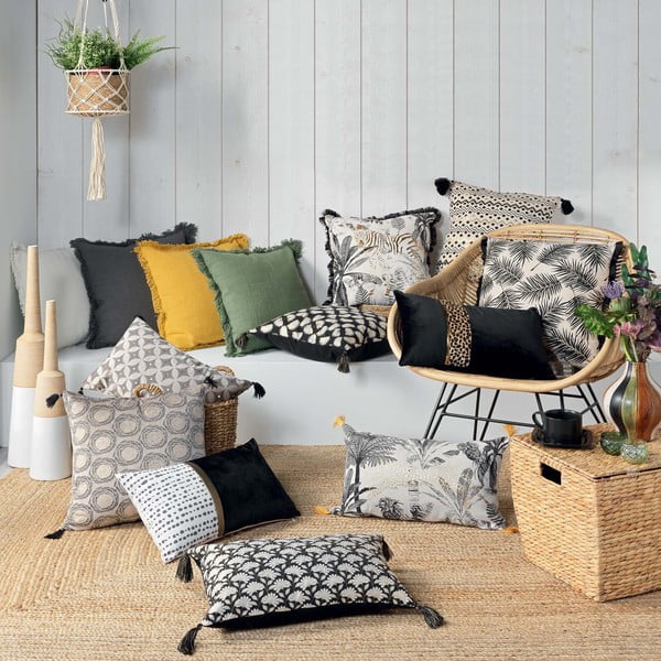 Dekoratyvinė pagalvėlė 45x45 cm Vanina – douceur d'intérieur-image-1