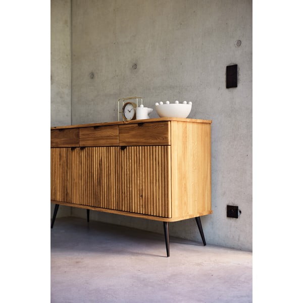 Natūralios spalvos žema komoda iš ąžuolo medienos 144x87 cm Kula - The Beds-image-1