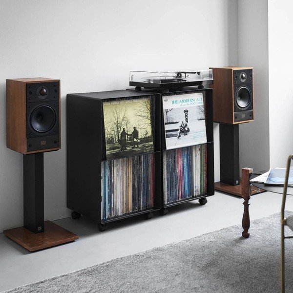Juodos spalvos iš metalo lentyna ant ratukų 40x73x38 cm Tower – YAMAZAKI-image-3