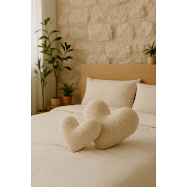 Dekoratyvinė pagalvėlė 38x33 cm Teddy Kalp – Mioli Decor-image-1