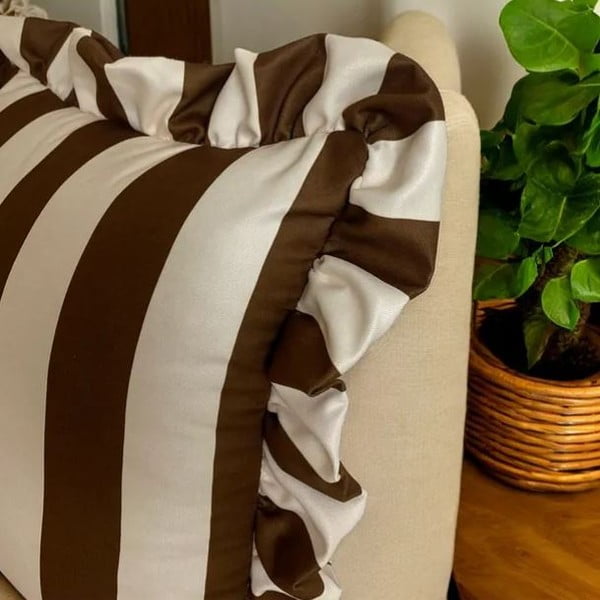 Dekoratyvinis pagalvės užvalkalas 45x45 cm Ruffled – Mila Home-image-2