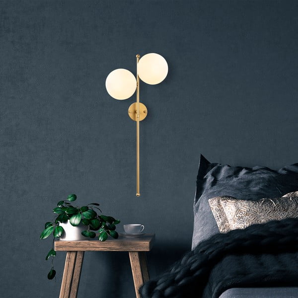 Baltos spalvos/žalvario spalvos sieninė lempa Fazli – Opviq lights-image-1