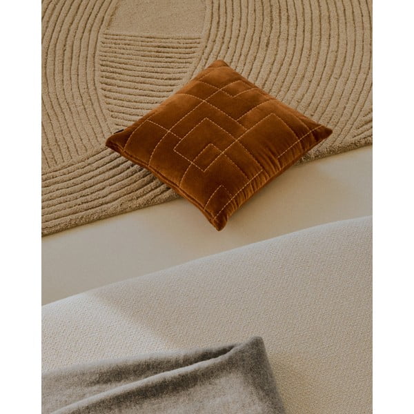 Iš velveto dekoratyvinis pagalvės užvalkalas 45x45 cm Prila – Kave Home-image-1