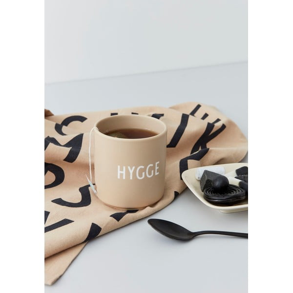 Iš porceliano  puodelis smėlio spalvos 300 ml Hygge – Design Letters-image-2