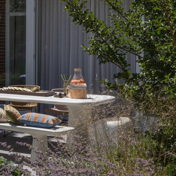 Dramblio kaulo spalvos plastikinis sodo suoliukas Loggia – WOOOD-image-1