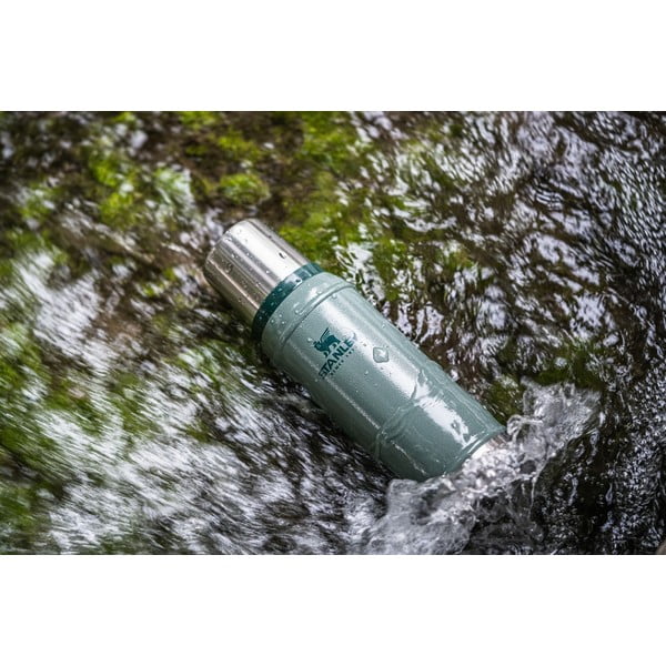 Žalios spalvos iš nerūdijančio plieno termosas 750 ml Legendary Classic Hammer Tone Green – Stanley-image-1