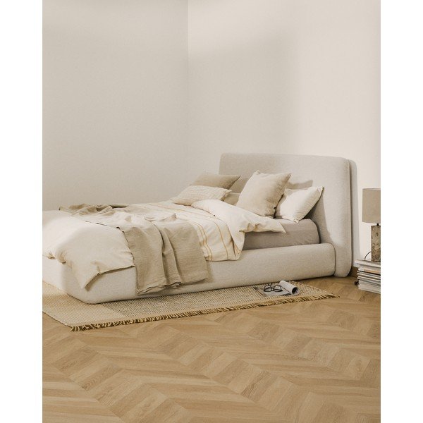 Smėlio spalvos dvigulė lova audiniu dengta be grotelių 180x200 cm Martina – Kave Home-image-1
