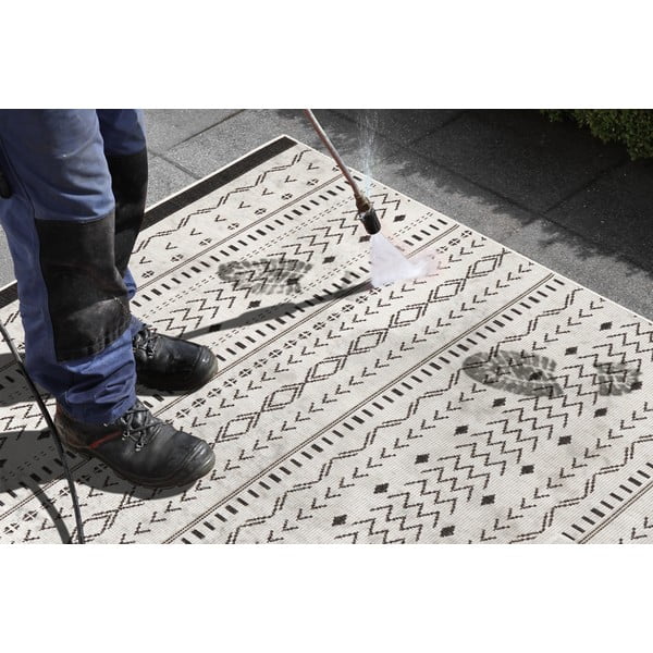 Juodos ir kreminės spalvos dvipusis lauko kilimas NORTHRUGS Kuba, 80 x 250 cm-image-1