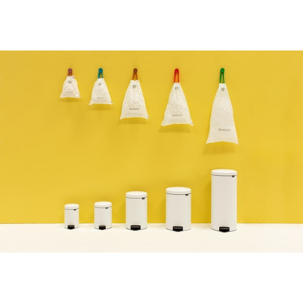 Iš plieno šiukšliadėžė baltos spalvos su pedalu 30 l NewIcon – Brabantia-image-4