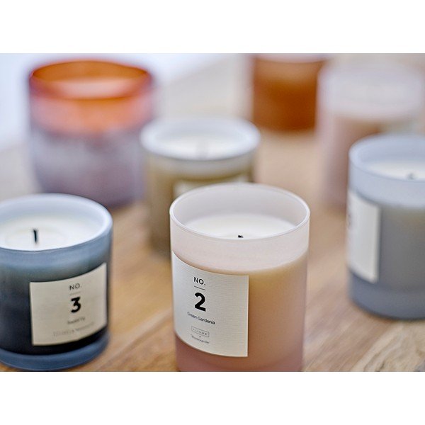 Aromatinė žvakė, degimo laikas 50 h No. 2 Green Gardenia – ILLUME x Bloomingville -image-2