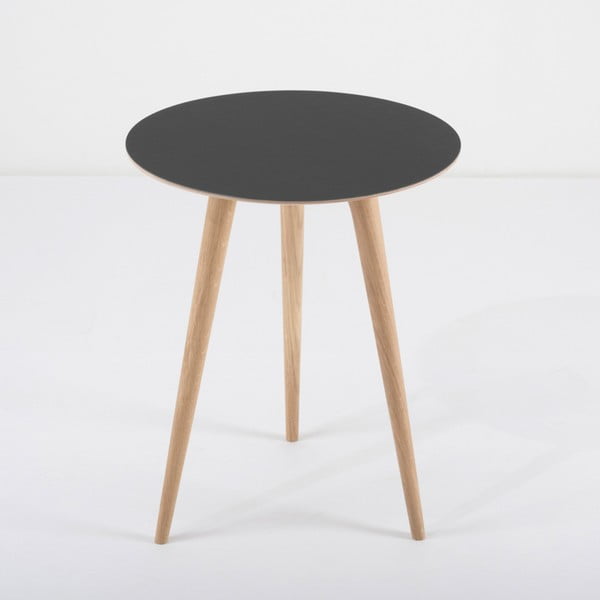 Ąžuolo medienos kavos staliukas su juodu stalviršiu "Gazzda Arp", ⌀ 45 cm