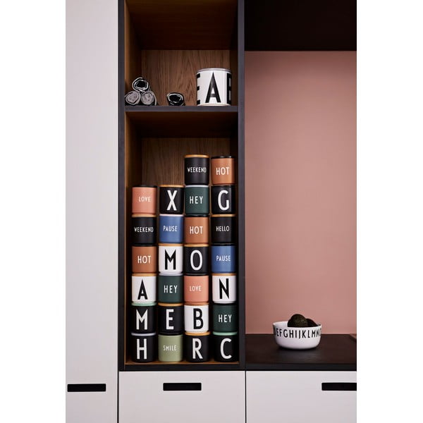 Iš porceliano  puodelis juodos spalvos 300 ml Hello – Design Letters-image-4