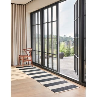 Juodos ir baltos spalvos lauko kilimas 70x150 cm Bob Black Vanilla – Pappelina