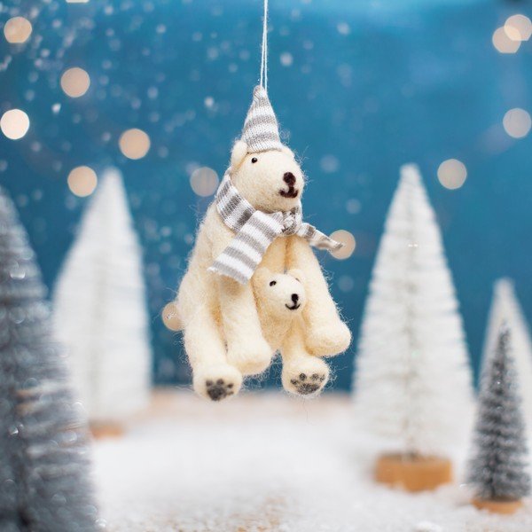 Kalėdinė statulėlė Polar Bear – Sass & Belle-image-1