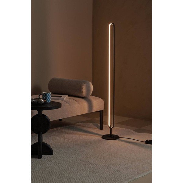 Matinės juodos spalvos iš metalo pastatomas šviestuvas LED su pritemdymo funkcija (aukštis 130 cm) Loop – Ellos Home-image-1