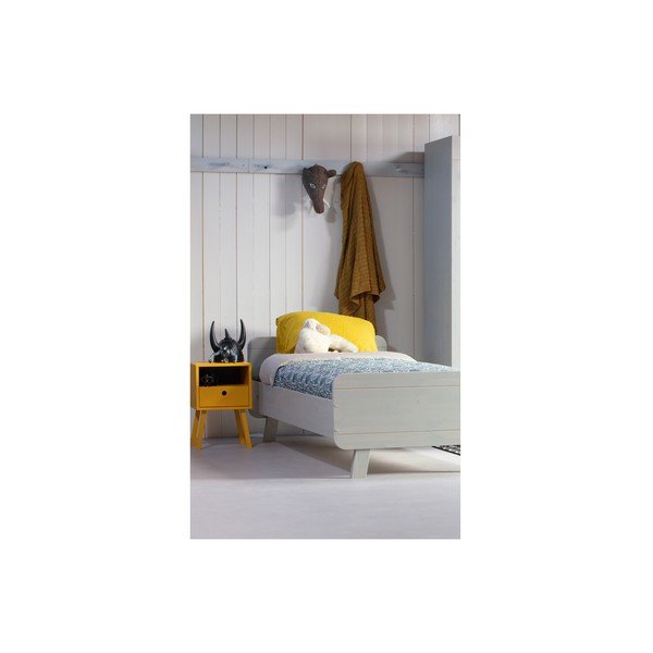 Geltonos spalvos pušies masyvo naktinis staliukas WOOOD Sammie-image-4