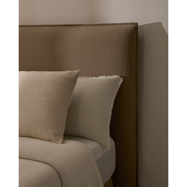 Taupe spalvos iš audinio galvūgalis 180x118 cm Jaira – Kave Home-image-1