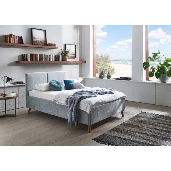 Šviesiai mėlynos spalvos dvigulė lova audiniu dengta su lovos grotelėmis 140x200 cm Piano – Meise Möbel-image-1