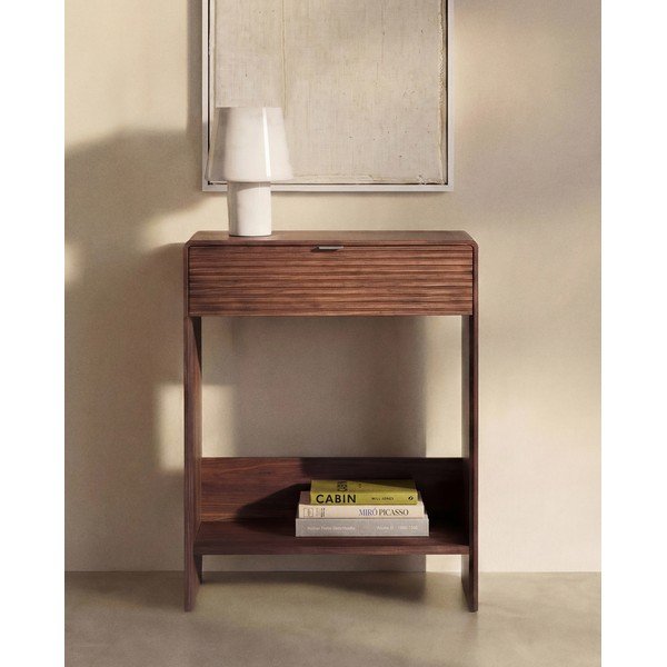Tamsios natūralios spalvos šoninė spintelė iš riešutmedžio 60x81x37 cm Norlen – Kave Home-image-1