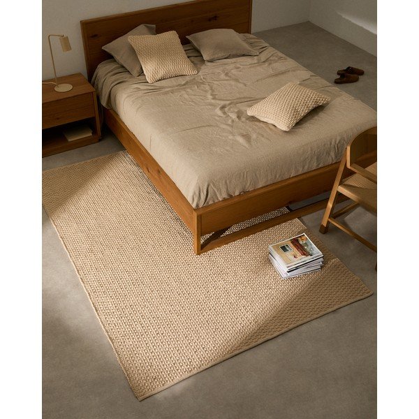 Rankų darbo kreminės spalvos iš medvilnės mišinio kilimas 160x230 cm Mascarell – Kave Home-image-2