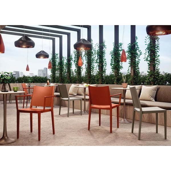 Plastikinė sodo kėdė šviesiai rudos spalvos Mosk – Rojaplast-image-1