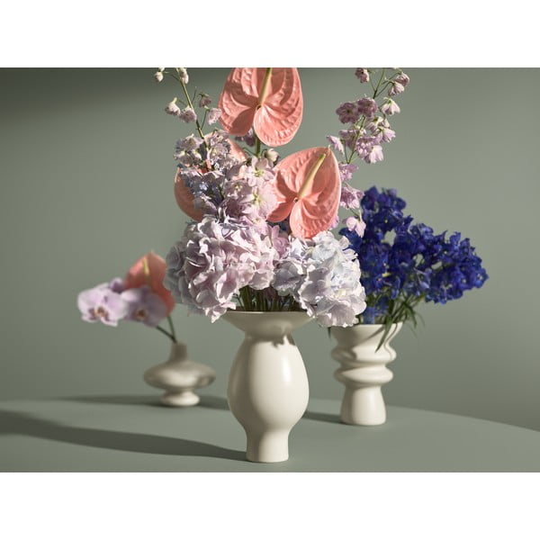 Kreminės baltos spalvos keraminė vaza "Kähler Design Kontur", aukštis 25 cm-image-1