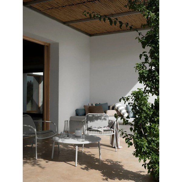 Šviesiai pilkos spalvos metalinis sodo krėslas Yua Wire – Blomus-image-3