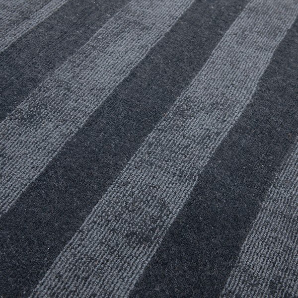 Rankų darbo tamsiai mėlynos spalvos iš perdirbto pluošto kilimas 200x290 cm Connor – MADE-image-2