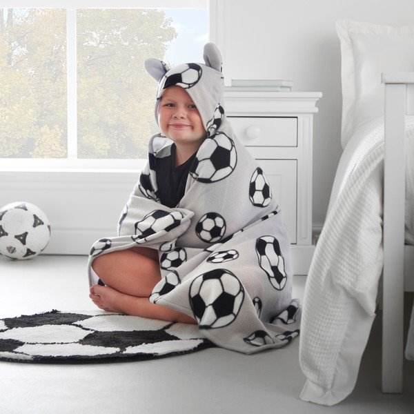 Fleece tipo vaikiška antklodė su gobtuvu šviesiai pilkos spalvos 90x125 cm Football – Catherine Lansfield-image-3