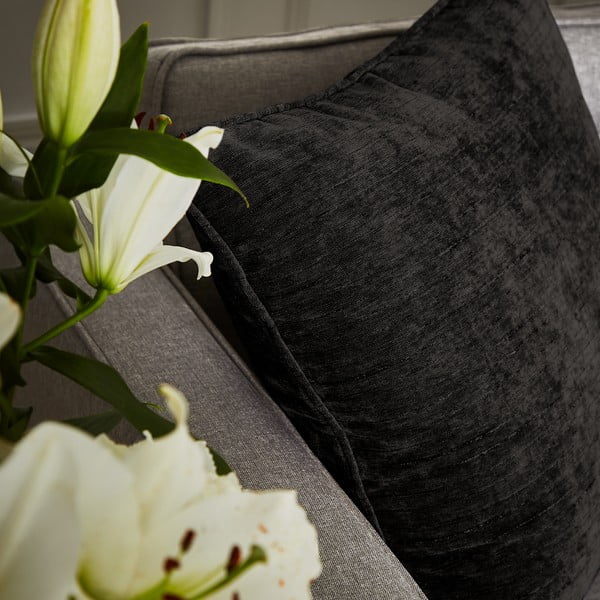 Iš šenilino dekoratyvinė pagalvėlė 55x55 cm Selene Luxury Chenille – Hyperion-image-2