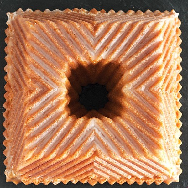 "Nordic Ware Bavaria Cube" forma-image-1