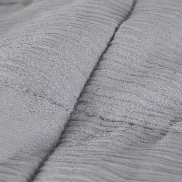 Pilkos spalvos dygsniuota lovatiesė 230x280 cm – Ixia-image-2