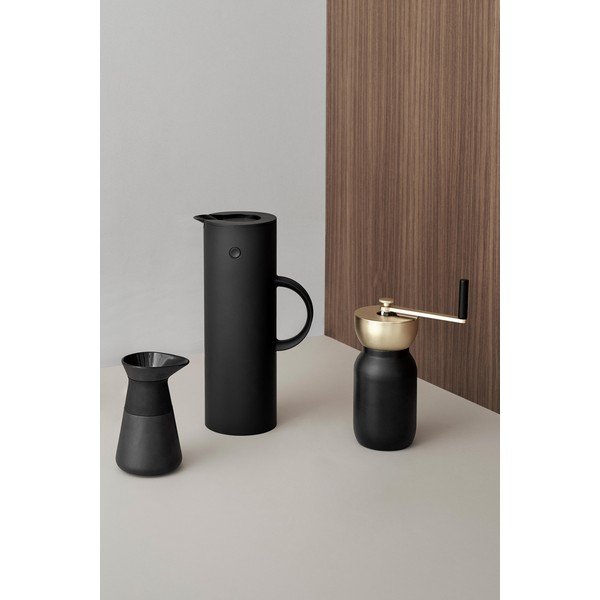Juodos spalvos iš molio pieno ąsotis 400 ml Theo – Stelton-image-3
