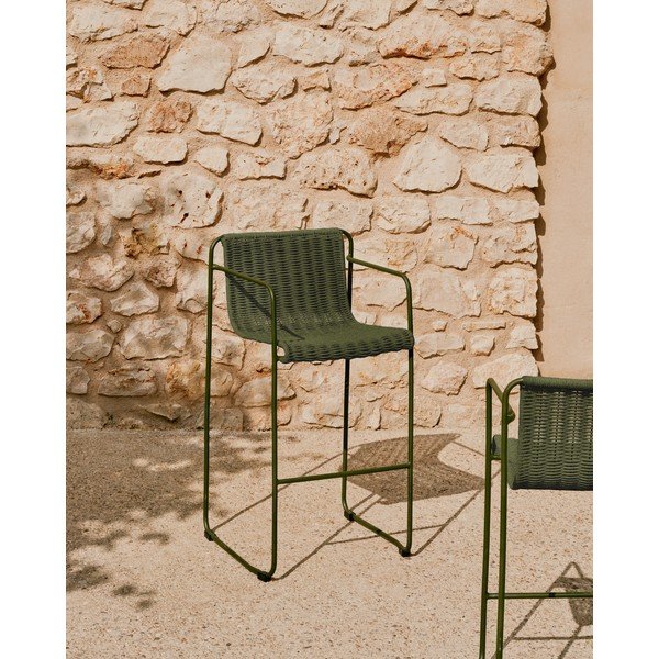 Žalios spalvos metalinė sodo baro taburetė Maurina – Kave Home-image-1
