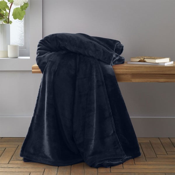 Tamsiai mėlynos spalvos iš mikropliušo antklodė ir pledas 130x170 cm Raschel Velvet – Catherine Lansfield-image-1