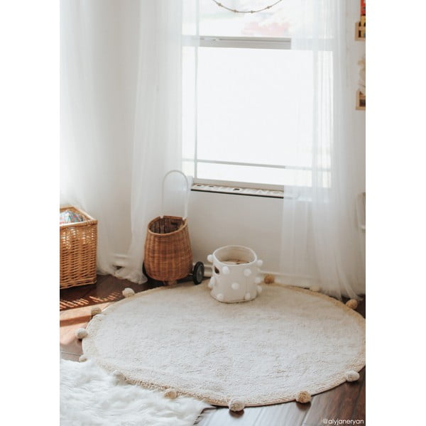 Skalbiamas/rankų darbo iš medvilnės vaikiškas kilimas smėlio spalvos ø120 cm Bubbly Honey – Lorena Canals-image-1