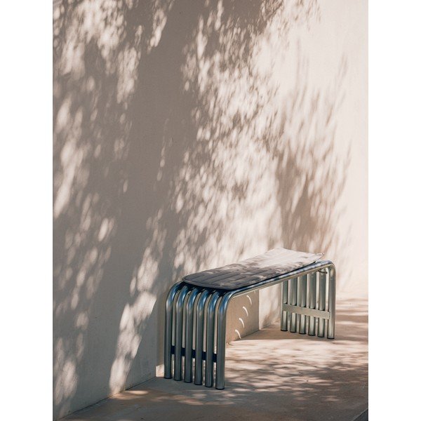 Sidabrinės spalvos metalinis sodo suoliukas Nokk – noo.ma-image-1