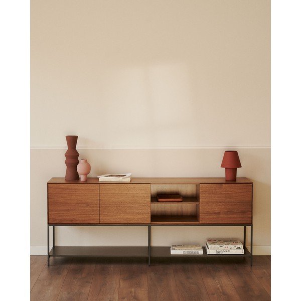 Žema šoninė spintelė natūralios spalvos iš riešutmedžio 195x80 cm Vedrana – Kave Home-image-1