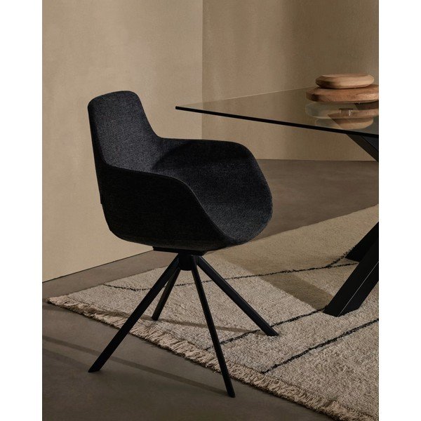 Tamsiai pilkos spalvos iš audinio valgomojo kėdžių komplektas su porankiais 2 vnt. Tissiana – Kave Home-image-1