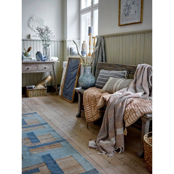 Natūralios spalvos iš perdirbtos medvilnės TV antklodė ir pledas 160x130 cm Isnel – Bloomingville-image-1